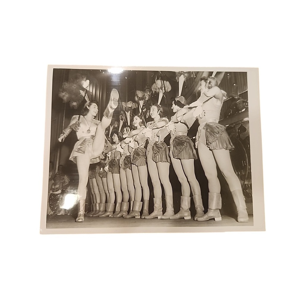 Vintage 1950s Photo Mainz Germany‎ Leggy Dancers Carnival United Press Photo